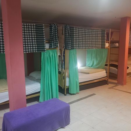 Hostel Lucky Dorm Ko Phi Phi Exterior foto