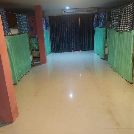 Hostel Lucky Dorm Ko Phi Phi Exterior foto