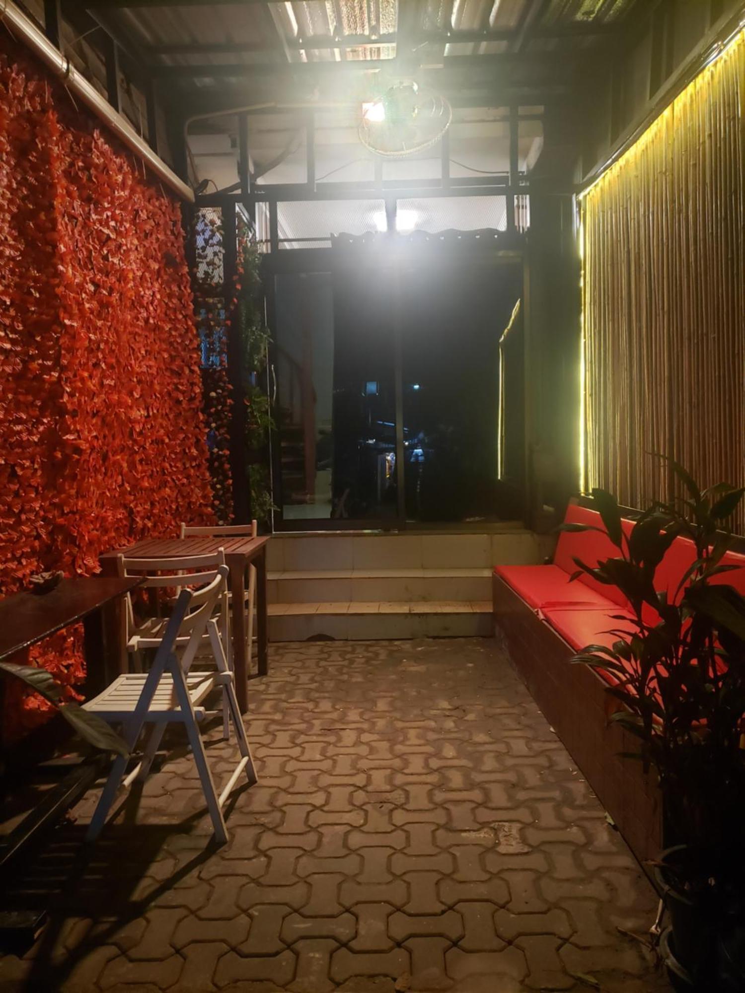 Hostel Lucky Dorm Ko Phi Phi Exterior foto