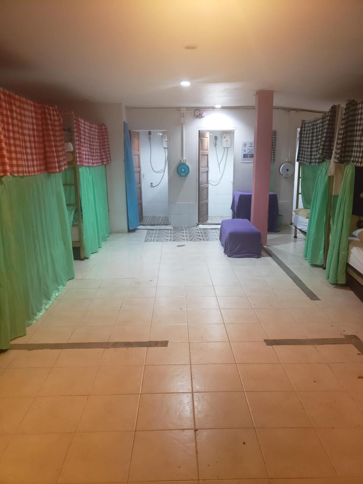 Hostel Lucky Dorm Ko Phi Phi Exterior foto