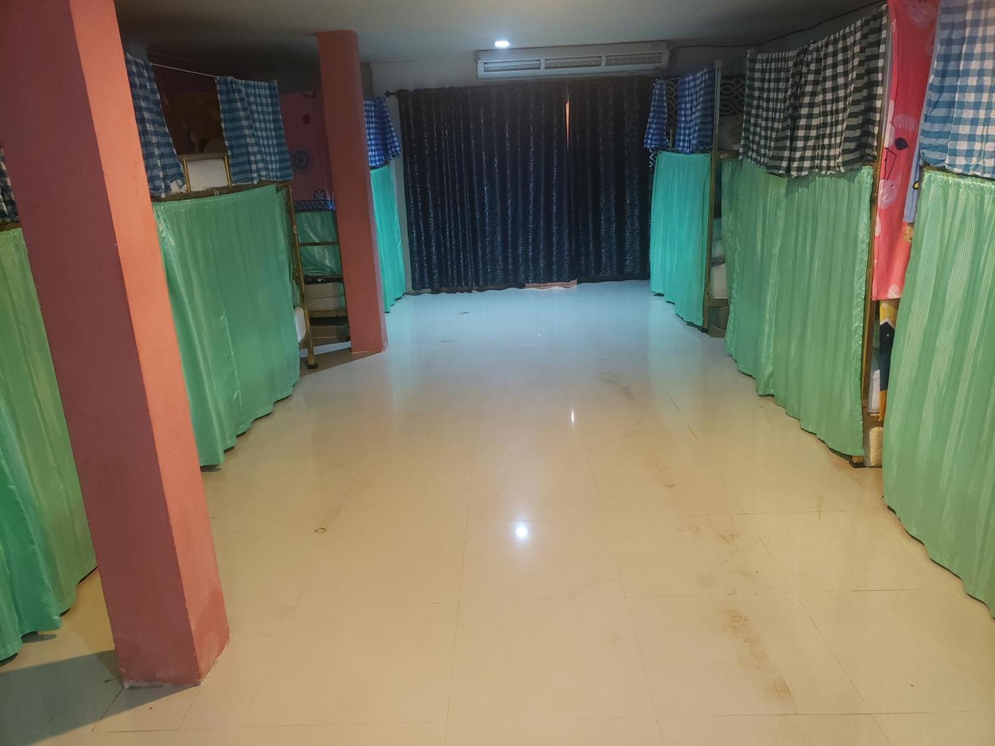 Hostel Lucky Dorm Ko Phi Phi Exterior foto