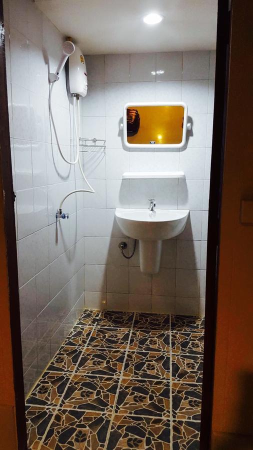 Hostel Lucky Dorm Ko Phi Phi Exterior foto